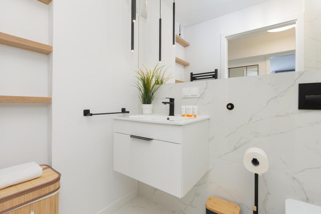 Stylish Apartment Heart Of Warsaw By Noclegi Renters Esterno foto